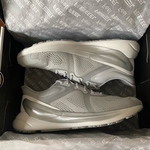 Lululemon Blissfeel Running Sneaker 9.5 - Brand New in Box